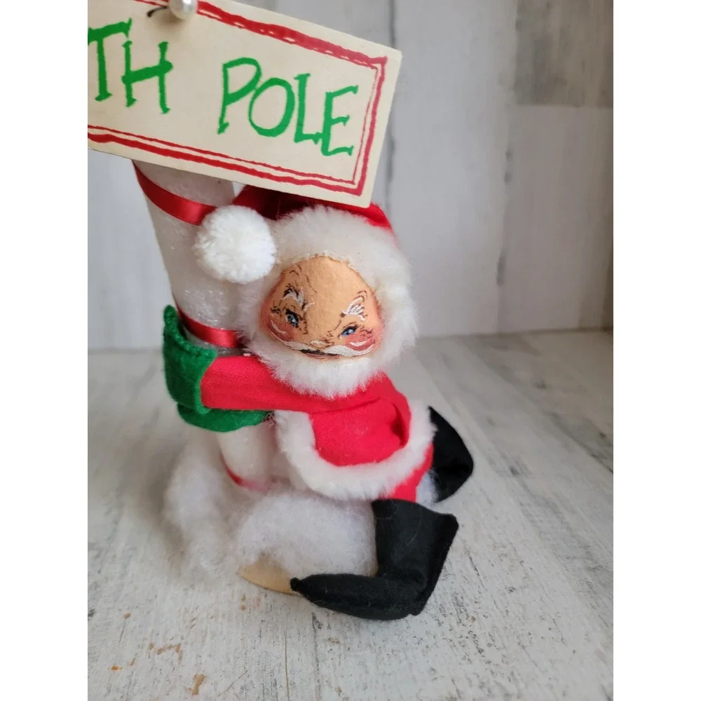 Annalee North Pole Santa Claus Xmas vintage plush mobility doll home decor